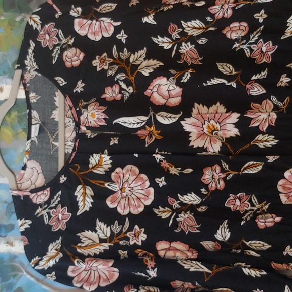 NWOT Old Navy Floral Print Keyhole Dress 100% Breathable Rayon P2P 22 in. - Picture 4 of 9